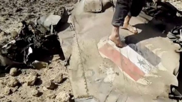 تنظيم "الدولة الإسلامية" يزعم أسر طيار سوري بعد إسقاط طائرته
