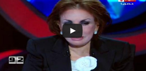 لبنى عبد العزيز تكشف عدد القبلات في أفلامها