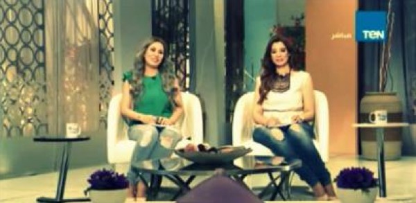 خطيب مذيعة قناة "Ten" يطلب منها الصلح على الهواء