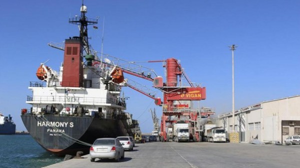 ليبيا.. وصول ناقلة النفط "ديستيا آميا" لميناء الزاوية