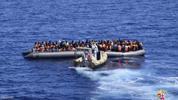 غرق زورق لاجئين قبالة سواحل ليبيا وفقدان 84