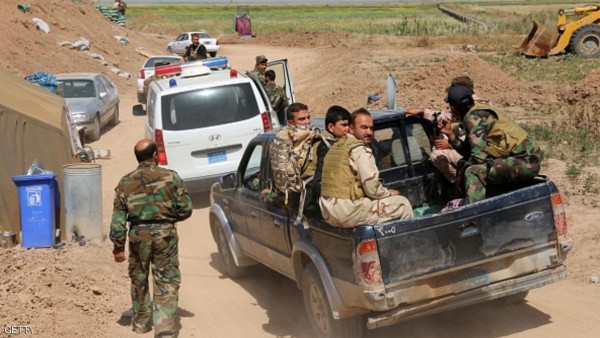 البشمركة تشن هجوما لاستعادة بلدة استراتيجية من داعش