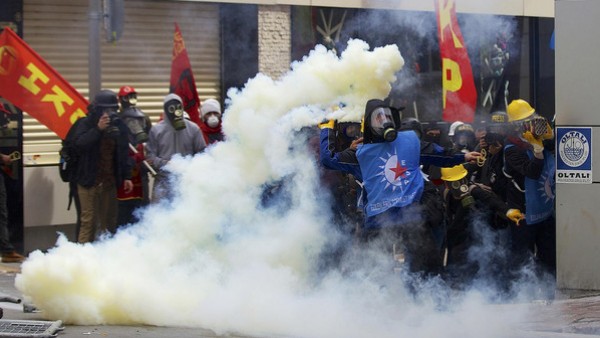 انتشار للشرطة في اسطنبول استعداداً لـتظاهرات عيد العمال