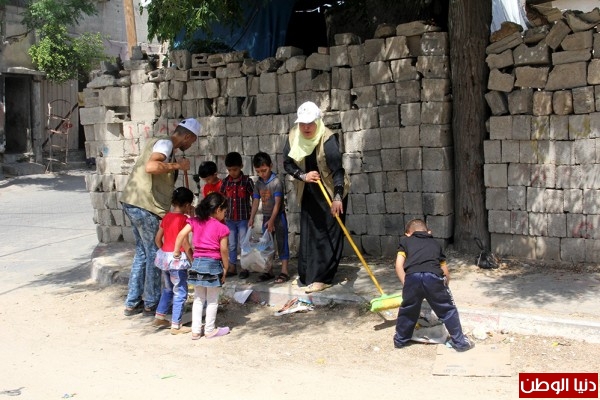 جمعية قوارير الرحمة تنفذ يوم عمل تطوعي بمناسبة يوم العمال العالمي في غزة