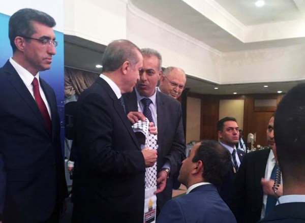رئيس جامعة الأزهر يلتقى بالرئيس التركي رجب طيب أردوغان أثناء مشاركته في المؤتمر العربي التركي الثاني للتعليم العالي