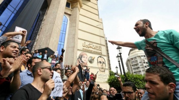 القبض على الحقوقي المصري مالك عدلي بتهم بينها نشر شائعات عن تيران وصنافير