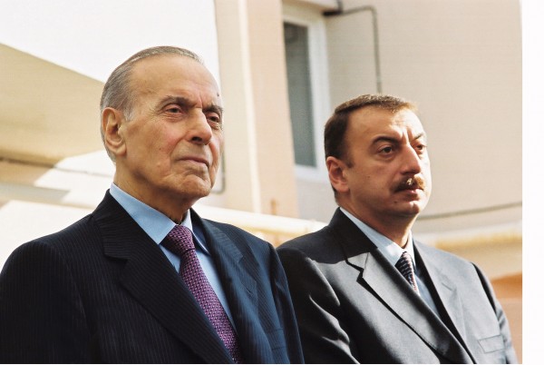 اذربيجان تحتفي بالذكرى السنوية لميلاد الزعيم الراحل حيدر عليف