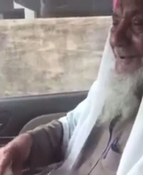 شاهد رد فعل مسن يشرب الكابتشينو للمرة الأولى في حياته