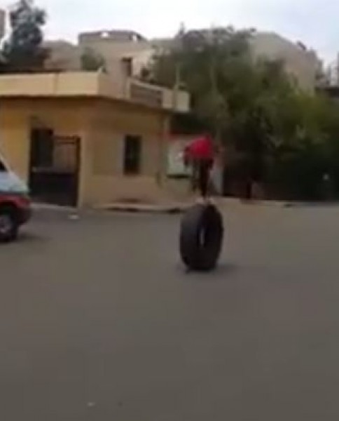 مهارة مميزة لطفل صغير