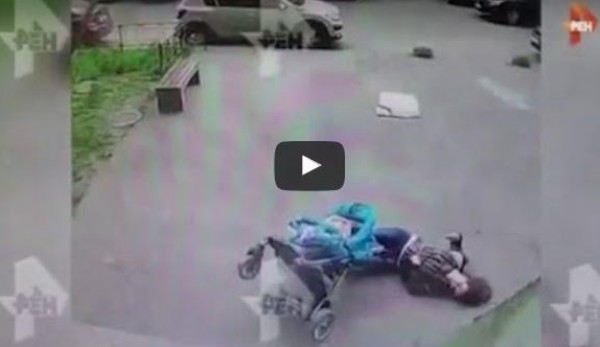 بالفيديو: كلتة خرسانية تسقط على رأس سيدة