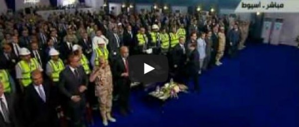 غلطة من المراسم تضطر الرئيس السيسي للهرولة مسرعا احتراما للسلام للوطنى