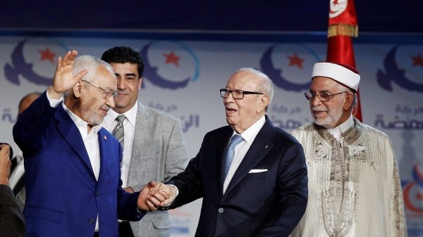 النهضة تفصل النشاط السياسي عن الديني وتدعو إلى تحييد المساجد