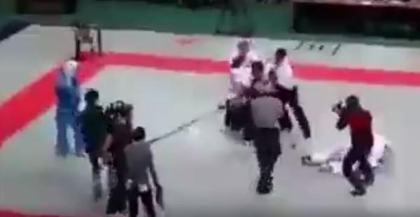 عندما يصبح الحكم خصم في لبعة كارتيه