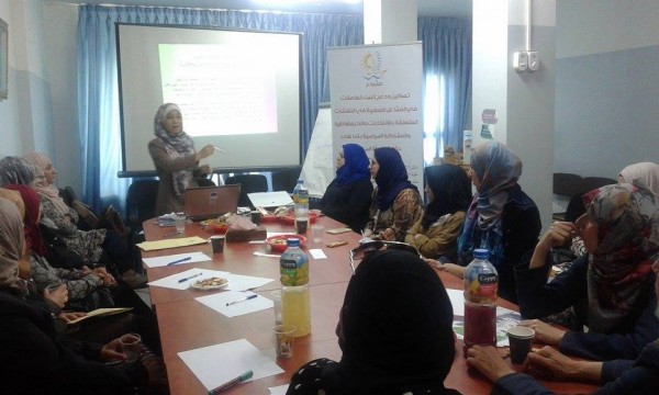 مؤسسة "إرادة" تنظم ورشة عمل في مدينة الخليل حول مشاركة المرأة السياسية
