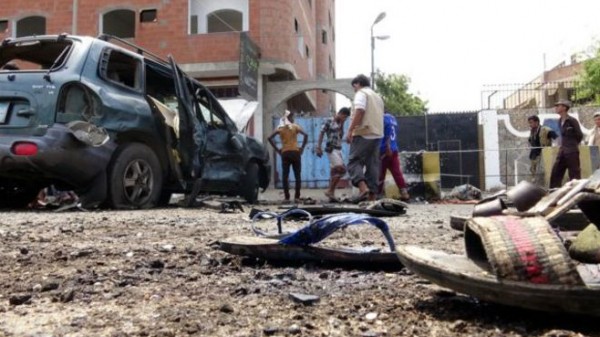 الحرب في اليمن: عشرات القتلى في تفجيرين بعدن استهدف أحدهما متطوعين بالجيش