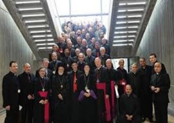 اللجنة الرئاسية العليا لشؤون الكنائس ترحب بالحوار بين الفاتيكان والازهر