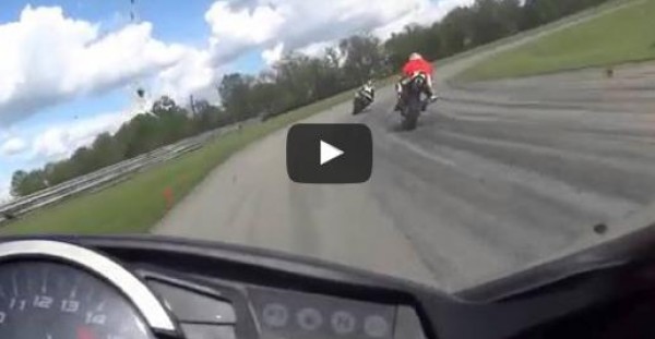 فيديو: دراجة نارية طائشة في حادث سباق مريع