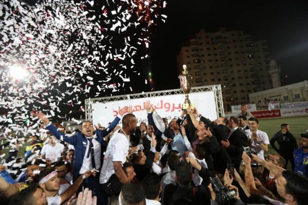 في مهرجان هو الأضخم : الوطنية موبايل والاتحاد الفلسطيني لكرة القدم يتوجان "العميد" بطل دوري المحترفين