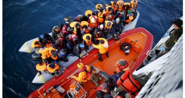 انقاذ 2600 مهاجر في البحر خلال 24 ساعة