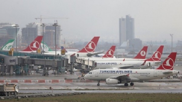 فرنسي يروي مأساة المهاجرين في مطار اسطنبول
