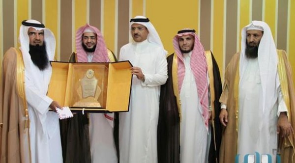 السعودية: مواطنة تقترب من المائة عام تحفظ القرآن الكريم كاملاً