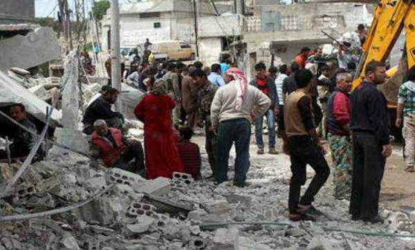 سوريا: 4 قتلى و15 جريحاً بقصف استهدف سوقاً للماشية بريف إدلب
