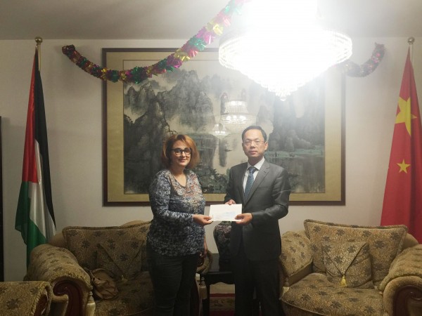 جمعية عطاء فلسطين الخيرية توقع اتفاقية منحة مع السفارة الصينية لإنارة المنازل الفقيرة بالطاقة الشمسية بقطاع غزة