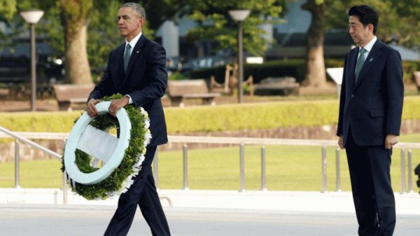 أوباما لا يعتذر، ويضع إكليلا من الزهور على نصب للسلام في هيروشيما