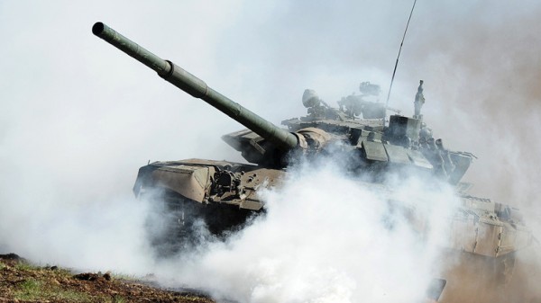 روسيا تكشف عن نسخة مطورة لدبابة "تي -72"