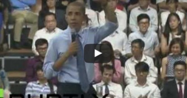 أوباما يطلب من مغنية راب سماع مقطع باللغة الفيتنامية
