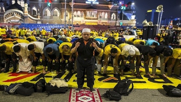 ماليزيا نحو تطبيق "حدود الشرع" الإسلامي