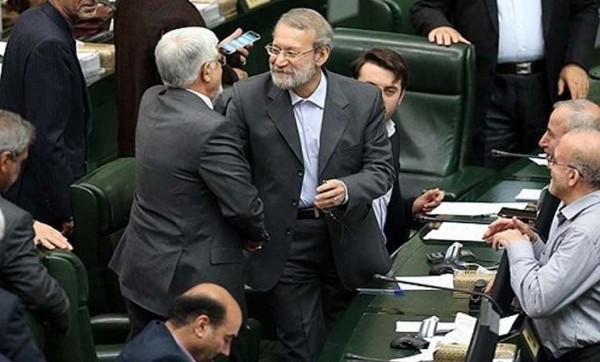 إعادة انتخاب المحافظ علي لاريجاني رئيسا لمجلس الشورى الإيراني