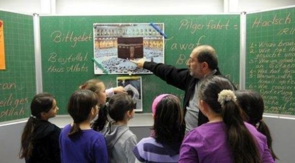 كنيسة ألمانية تدعو لتدريس الإسلام في كل مدارس الدولة