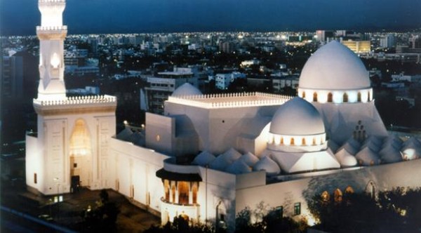 السعودية تسمح لغير المسلمين بزيارة 4 مساجد في جدة
