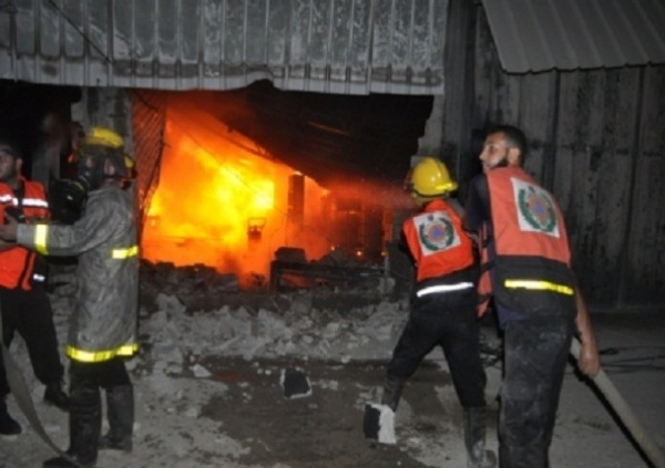 اندلاع حريق داخل أحد الكرفانات نتيجة ماس كهربائي في بيت حانون شمال قطاع غزة
