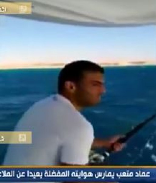 فيديو يظهر اللاعب عماد متعب في رحلة صيد