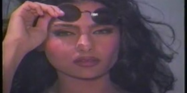 بالفيديو شاهدوا الكليب الممنوع من العرض لهيفاء وهبي منذ عام 1995 عندما كانت موديل
