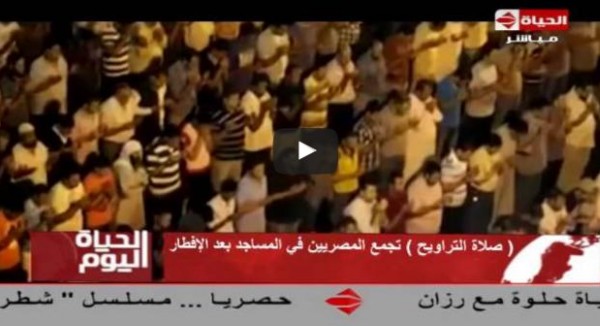 صلاة التراويح تجمع المصريين في المساجد