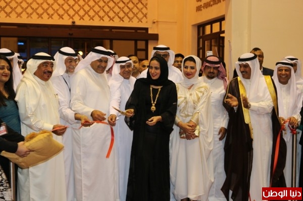معرضا " واو " و " العباءة " يختتمان فعالياتهما بالبحرين