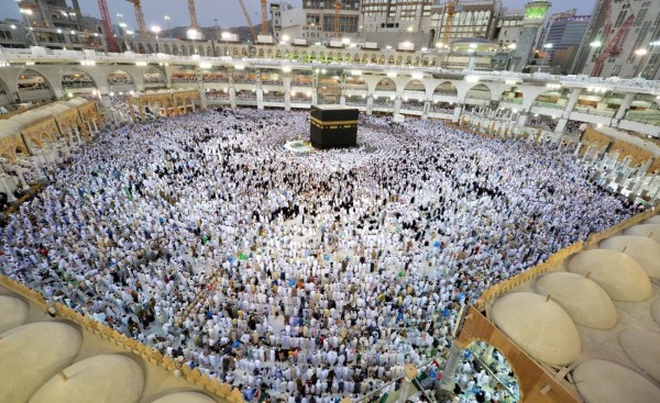 في رحاب بيت الله العتيق