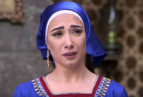 بالفيديو : كيف أصبحت الممثلة السورية التي قصّت شعرها "زيرو" بسبب "خاتون"