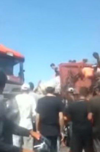 عملية إستيلاء على عربتين للمشروبات الغازي على أحد الطرق