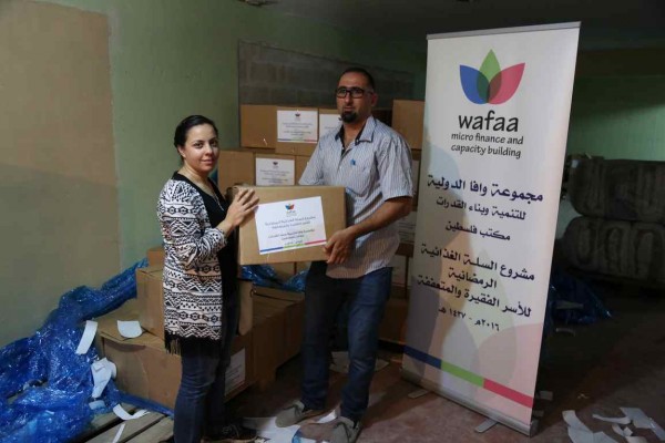 مؤسسة وافا الدولية للتنمية وبناء القدرات ومن خلال مكتبها في فلسطين تنفذ مشروع السلة الغذائية الرمضانية للاسر الفقيرة