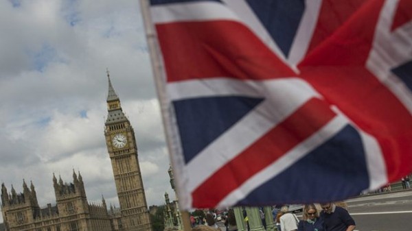 بريطانيا: أكثر من مليوني ونصف شخص يوقعون عريضة لإعادة الاستفتاء على عضوية الاتحاد الأوروبي