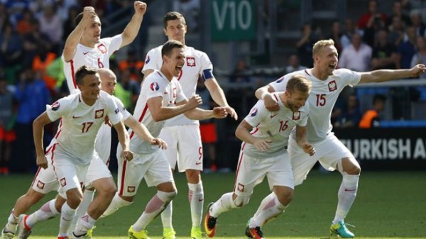 يورو 2016: تأهل بولندا وويلز إلى دور الثمانية