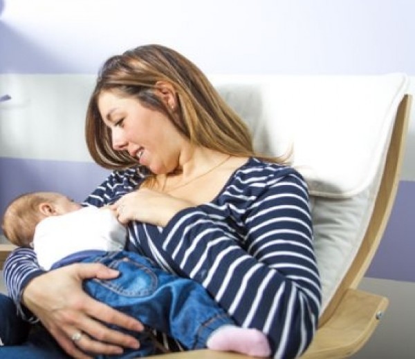 4 أمراض تنتقل من الأم للرضيع خلال الرضاعة الطبيعية