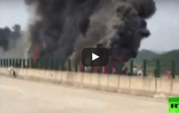 مصرع 30 شخصا بحريق في حافلة جنوبي الصين