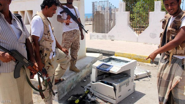 الجيش اليمني يكشف تفاصيل الهجوم المسلح في المكلا