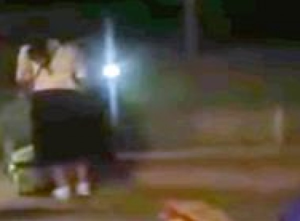 بالفيديو: لحظة العثور على امرأة مغتصبة داخل حقيبة سفر