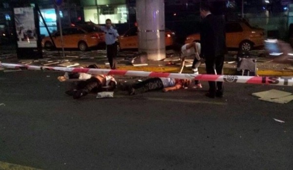 إيه بي سي نيوز : ارتفاع عدد ضحايا تفجيرات مطار أتاتورك إلى 44 قتيلا
